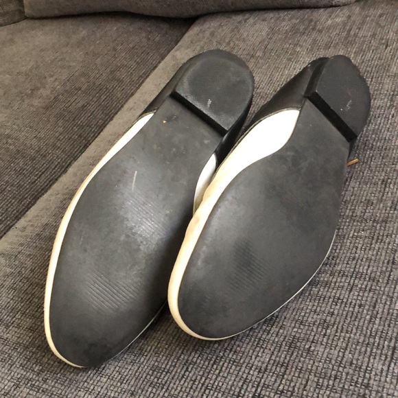 Shoes - Picture 5 of 6